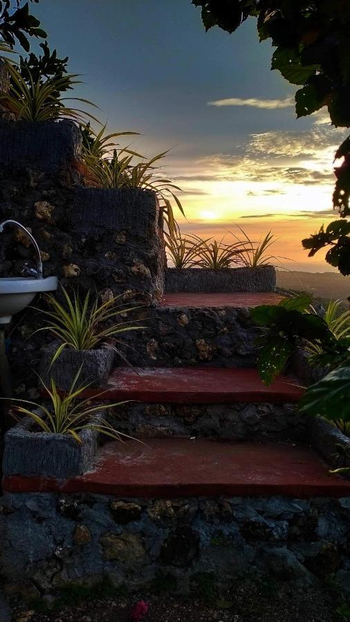 Hotel Kamp Aninipot à Siquijor Extérieur photo